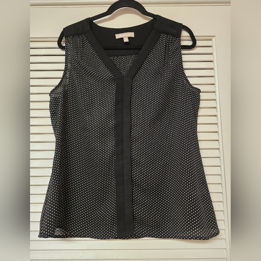 Banana Republic - Black & White Polka-Dot Lightweight Sleeveless Top